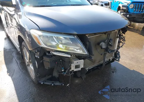 2014 Nissan Pathfinder Platinum z USA, uszkodzony, nr VIN 5N1AR2MM1EC621882